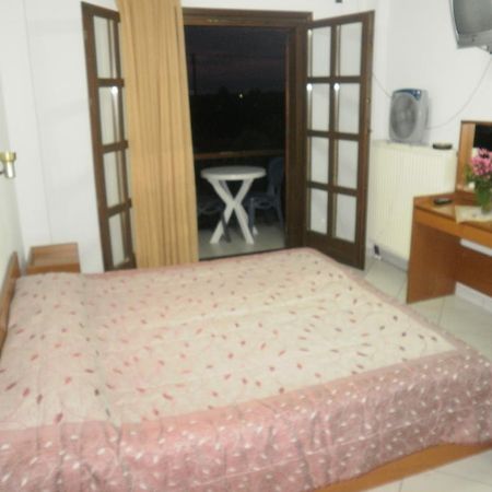 Villa Thomi Skala Rachoni  Ngoại thất bức ảnh