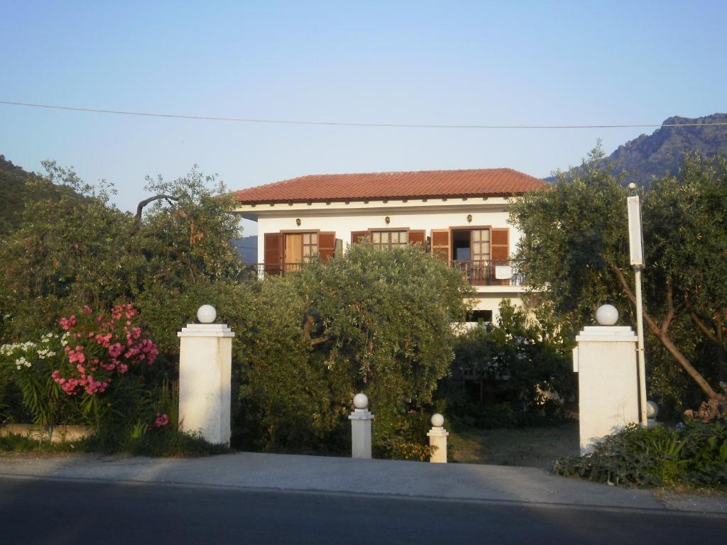 Villa Thomi Skala Rachoni  Ngoại thất bức ảnh
